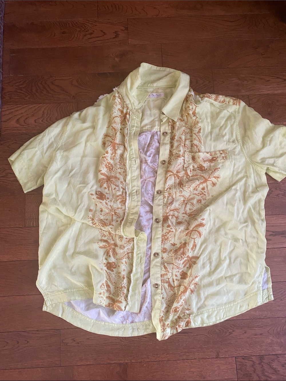 We the free like new Light Yellow Floral-Print Short-Sleeve shirt button S